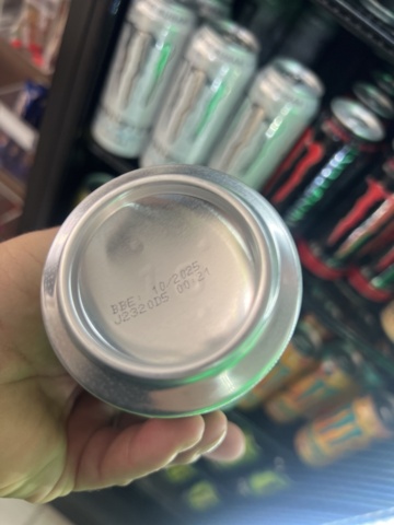 1178870-4 Large batch of food - Energy drinks, chips, sweets and more