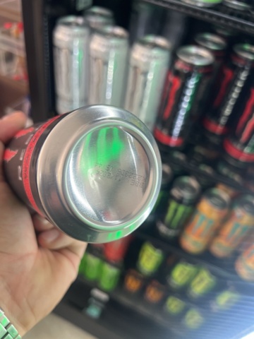 1178870-5 Large batch of food - Energy drinks, chips, sweets and more