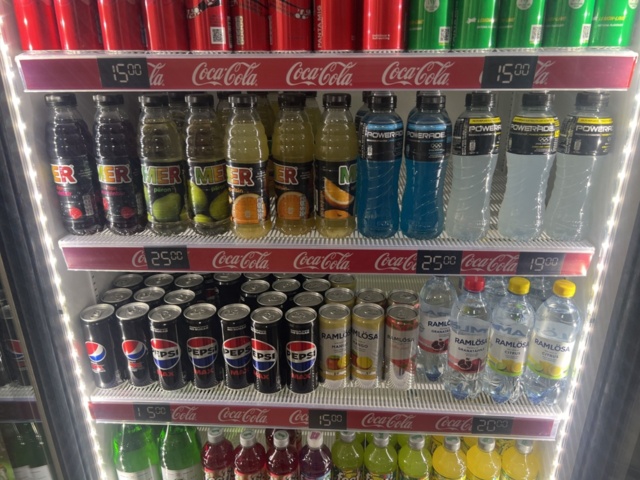 1178870-9 Large batch of food - Energy drinks, chips, sweets and more