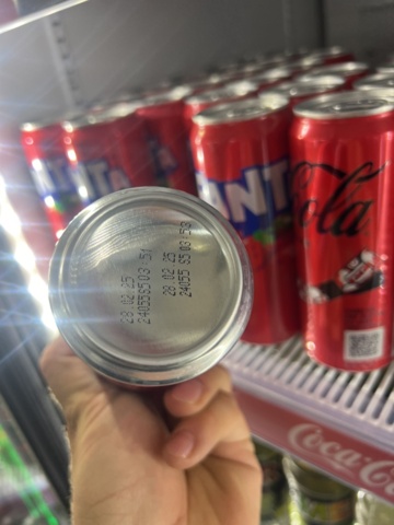 1178870-12 Large batch of food - Energy drinks, chips, sweets and more