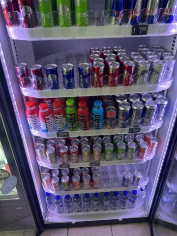 1178870-20 Large batch of food - Energy drinks, chips, sweets and more