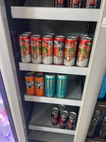 1178870-28 Large batch of food - Energy drinks, chips, sweets and more