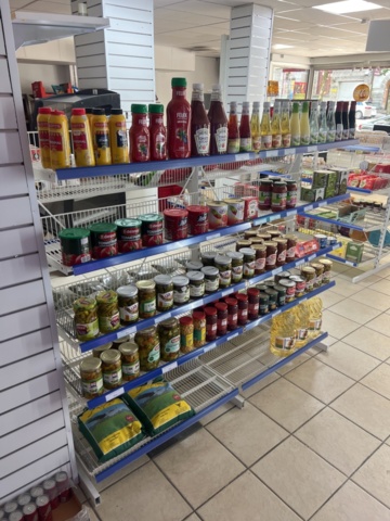 1178870-33 Large batch of food - Energy drinks, chips, sweets and more