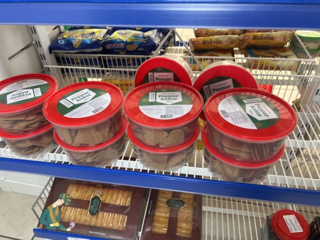 1178870-38 Large batch of food - Energy drinks, chips, sweets and more