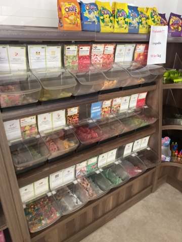 1178870-45 Large batch of food - Energy drinks, chips, sweets and more