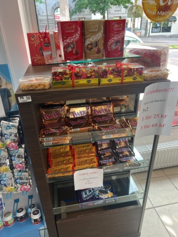 1178870-57 Large batch of food - Energy drinks, chips, sweets and more