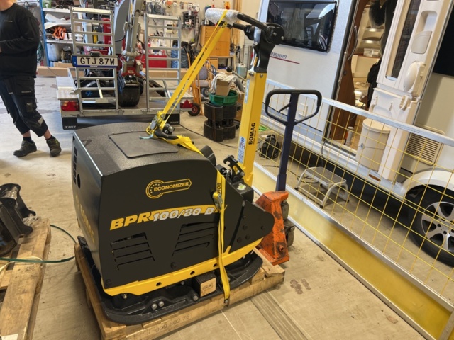 1121906-3 Bomag BPR 100/80D NEW Vibratory roller (toad)