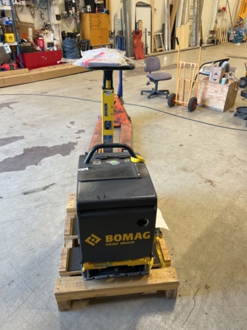 1121907-6 Bomag BPR 35/42 D NEW vibratory roller (Toad)