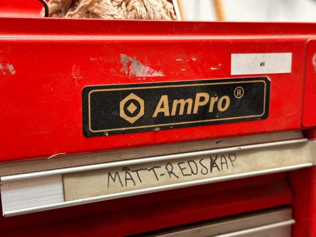 1144587-5 Tool trolley Ampro - defective