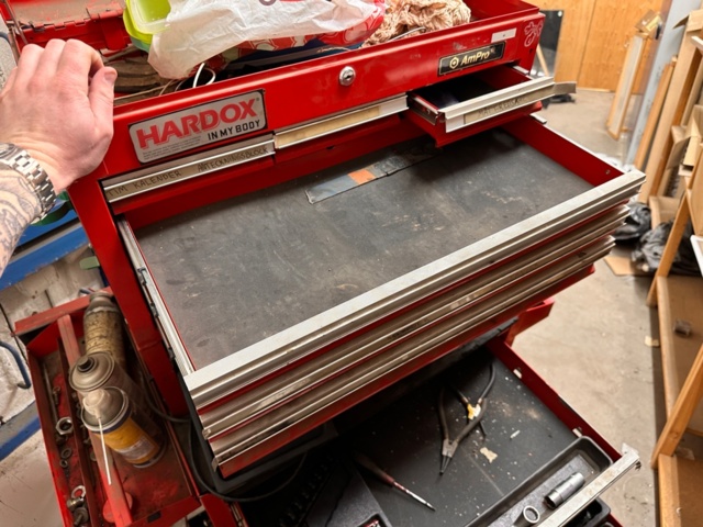 1144587-6 Tool trolley Ampro - defective