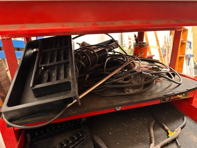 1144587-8 Tool trolley Ampro - defective