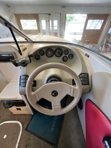 1208922-4 Motorboat Bayliner capri ss 1995 mercruiser 4.3 bravo one gen 2