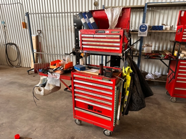 1144639-1 Tool trolley with contents - Ampro