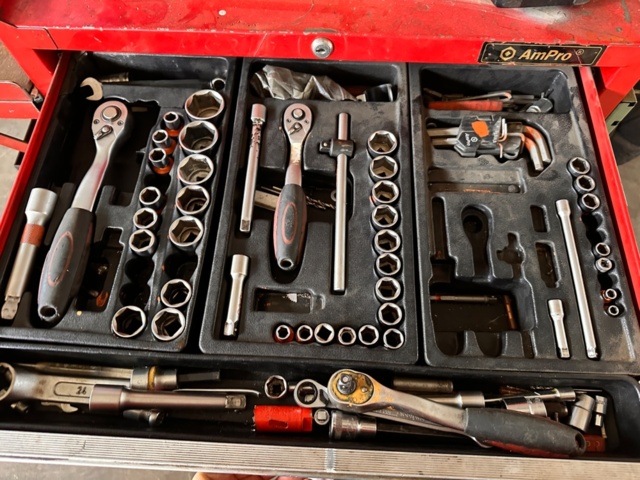 1144639-11 Tool trolley with contents - Ampro