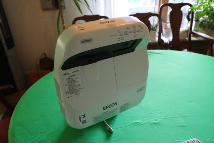 1173696-6 Projector Epson EB-595Wi
