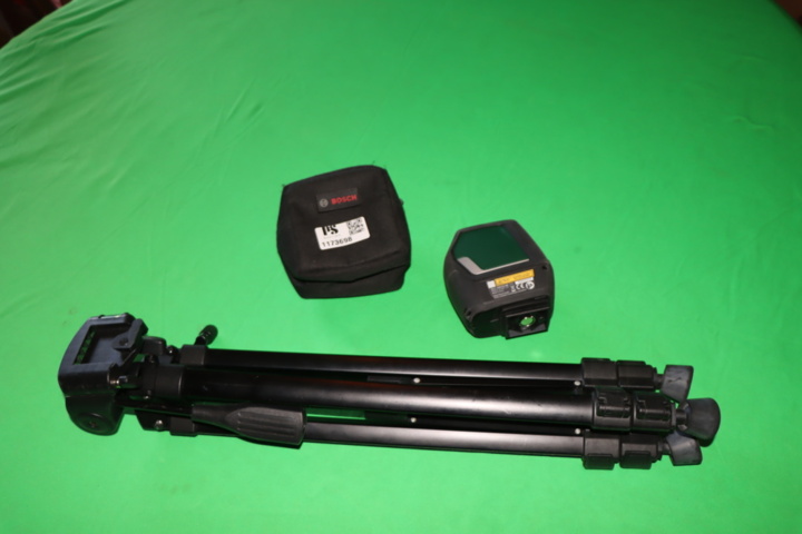 1173698-7 Laser Bosch PLL2 with stand