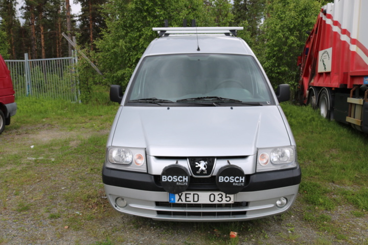1211112-7 Peugeot Expert Van -2005