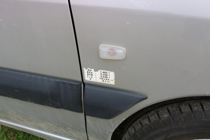 1211112-16 Peugeot Expert Van -2005