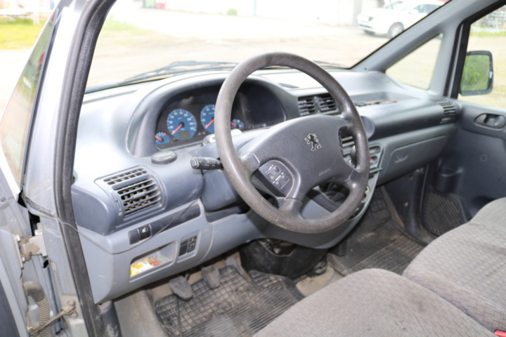 1211112-38 Peugeot Expert Van -2005