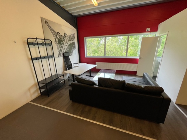 1215458-18 Collection of furniture