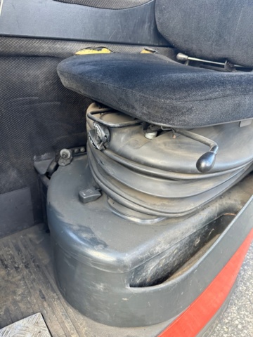 1215462-12 Reach truck, Linde R14, 2004