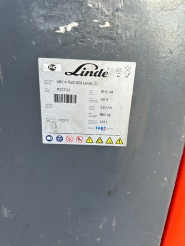 1215462-13 Reach truck, Linde R14, 2004