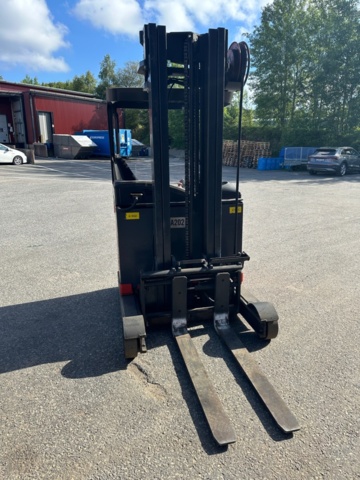 1215462-8 Reach truck, Linde R14, 2004