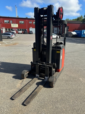 1215462-1 Reach truck, Linde R14, 2004