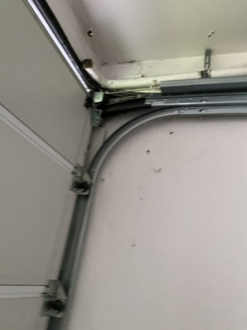 1206200-13 Manual overhead sliding door