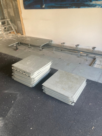 1144579-2 Installationsgolv cirka 250kvm 60x60