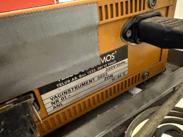 1215895-3 Pall våg 1000 kg