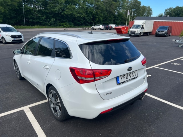 1052880-3 Kia Ceed Sportswagon - 2016