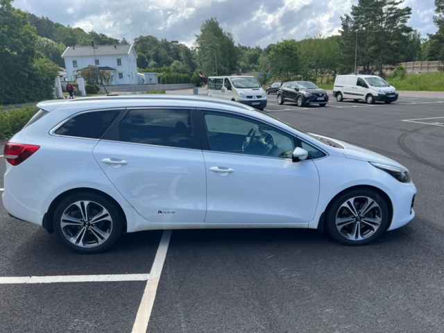 1052880-6 Kia Ceed Sportswagon - 2016