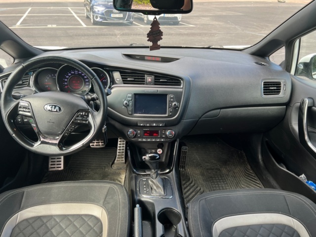 1052880-9 Kia Ceed Sportswagon - 2016