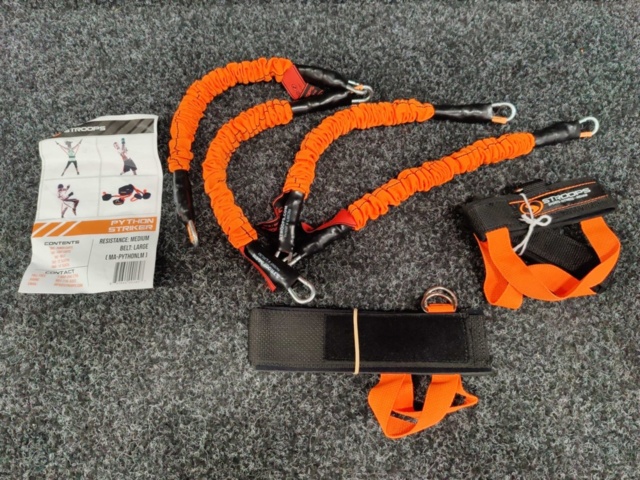 1216017-2 Training kit Stroops Python Striker Medium (no belt)