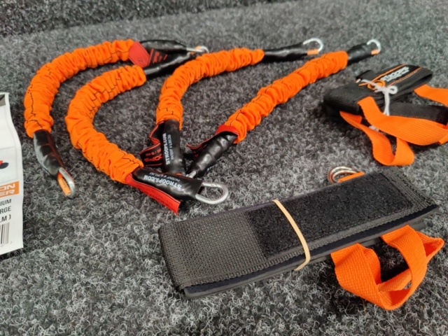 1216017-3 Training kit Stroops Python Striker Medium (no belt)