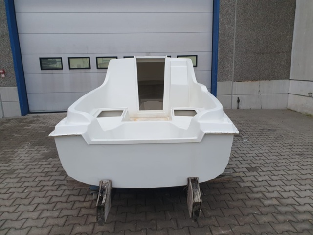 1119070-7 Boat Polo 5, hull