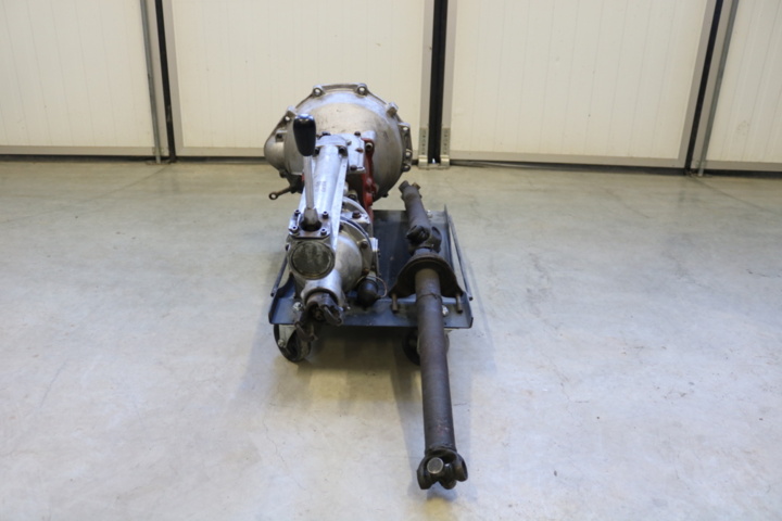 1211114-2 Växellåda M41 med överväxel. Volvo P1800 -61 JENSEN