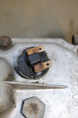 1211114-11 Växellåda M41 med överväxel. Volvo P1800 -61 JENSEN