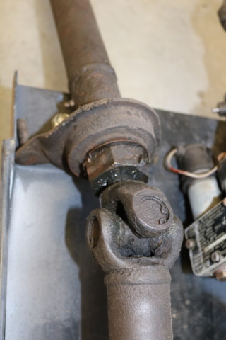 1211114-28 Växellåda M41 med överväxel. Volvo P1800 -61 JENSEN