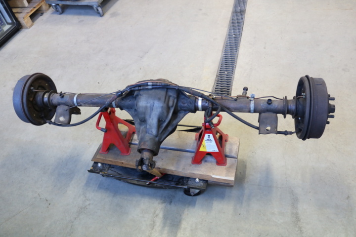 1211115-3 Rear axle Volvo P1800 -61 JENSEN