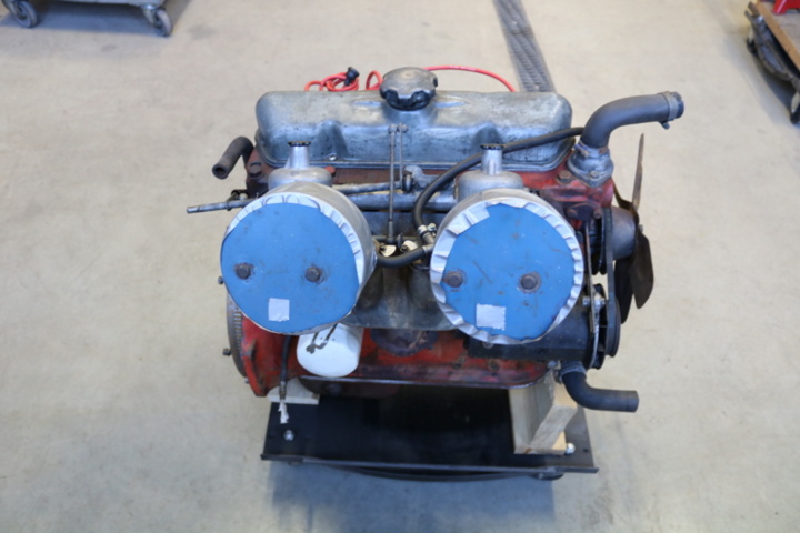 1211116-5 Engine Volvo P1800 -61 JENSEN