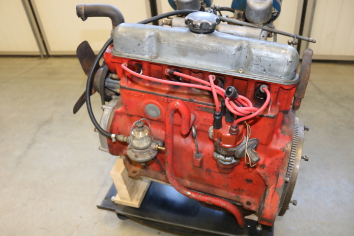 1211116-9 Engine Volvo P1800 -61 JENSEN