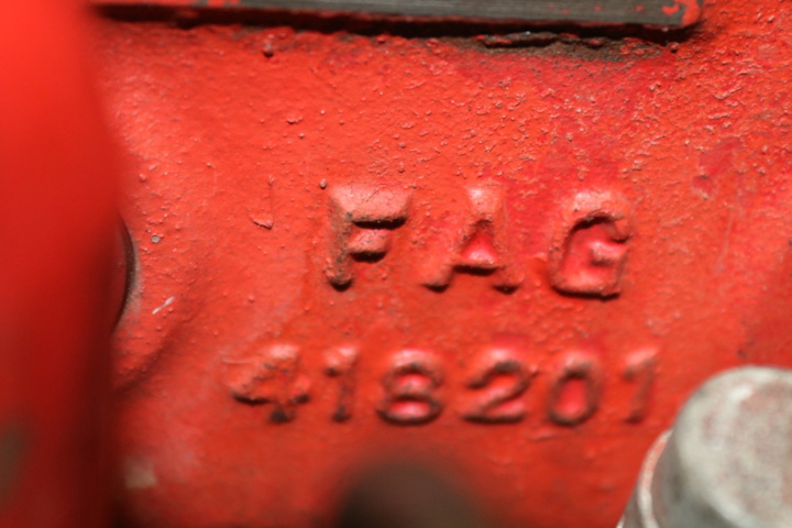 1211116-14 Engine Volvo P1800 -61 JENSEN