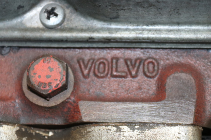 1211116-22 Engine Volvo P1800 -61 JENSEN