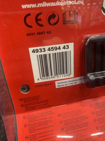 1216100-4 Pannlampa Milwaukee L4HL-201