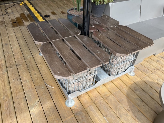 1086063-4 Parasol with mounted heating lamps 4 pcs - Caravita