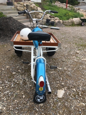 1216070-10 Puck Packy flakmoped