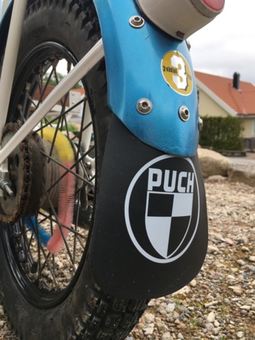 1216070-15 Puck Packy flakmoped