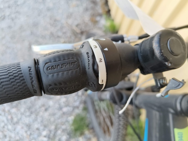 1129564-8 Bicycle BTWIN RockRider 340 26"